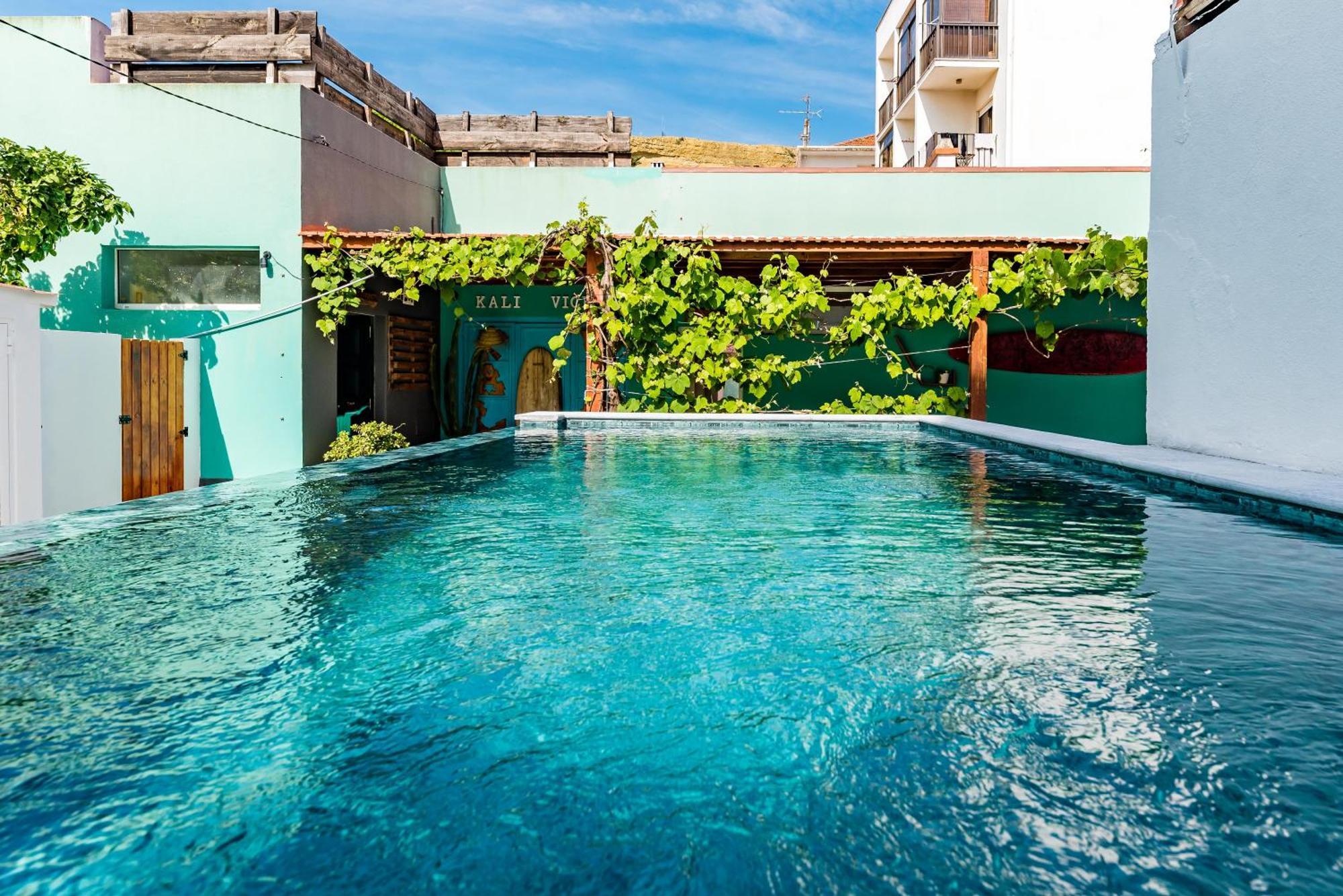 Kali Vice Surf Villa กอสตา ดา กาปาริกา ภายนอก รูปภาพ