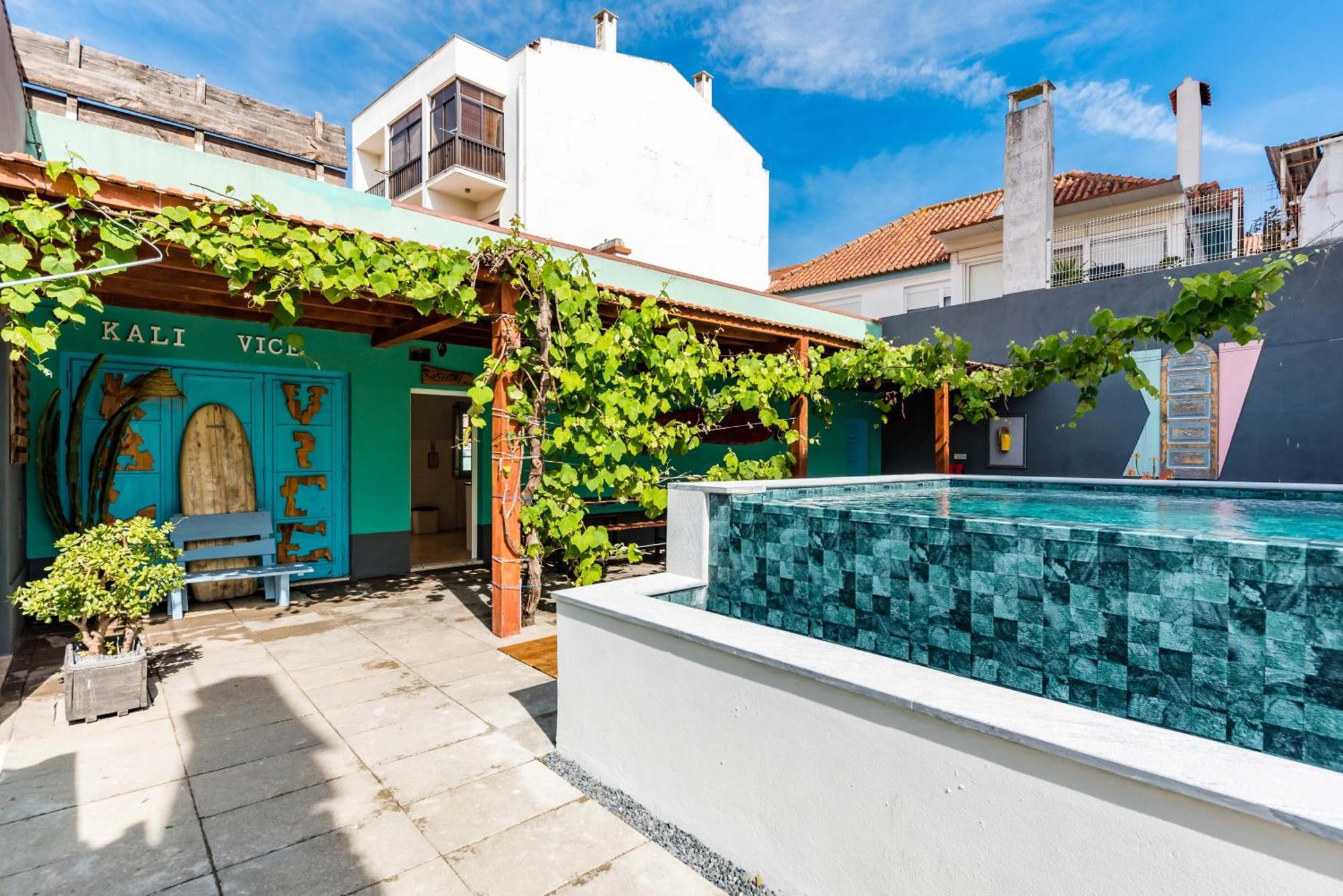Kali Vice Surf Villa กอสตา ดา กาปาริกา ภายนอก รูปภาพ